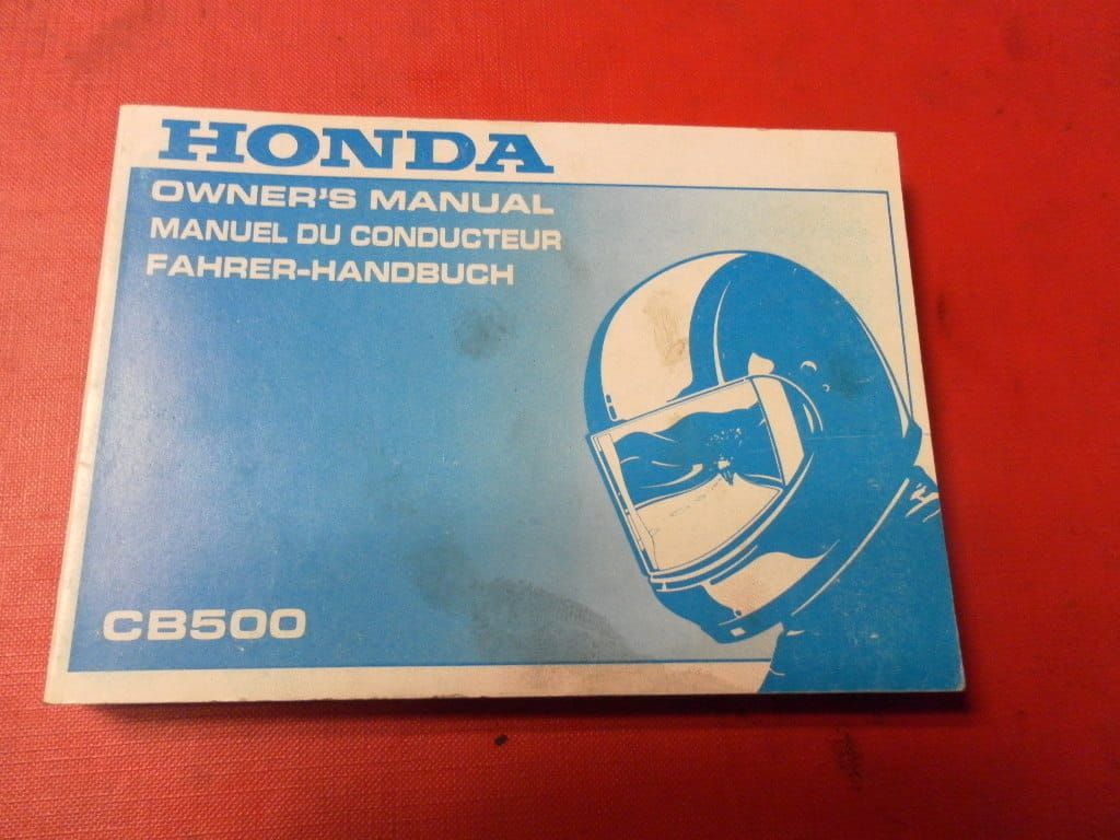 owners manual . Cb500 1993		00x37-my5-6000 , 37my5600	boek in goede staat , kaft heeft lichte beschadigingen en aan de voorkant vlekken including wiring diagram,