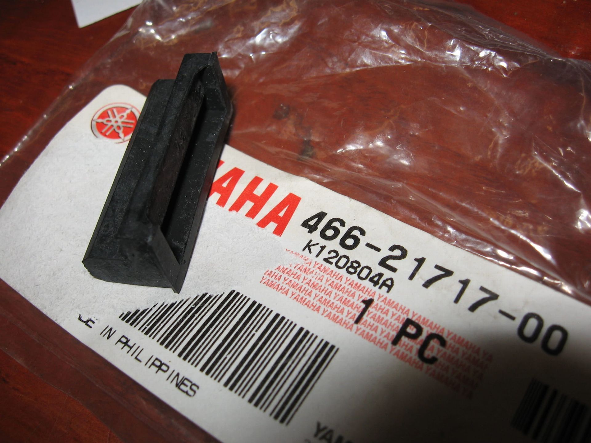 rubber zijkap frame		oem	466-21717-00