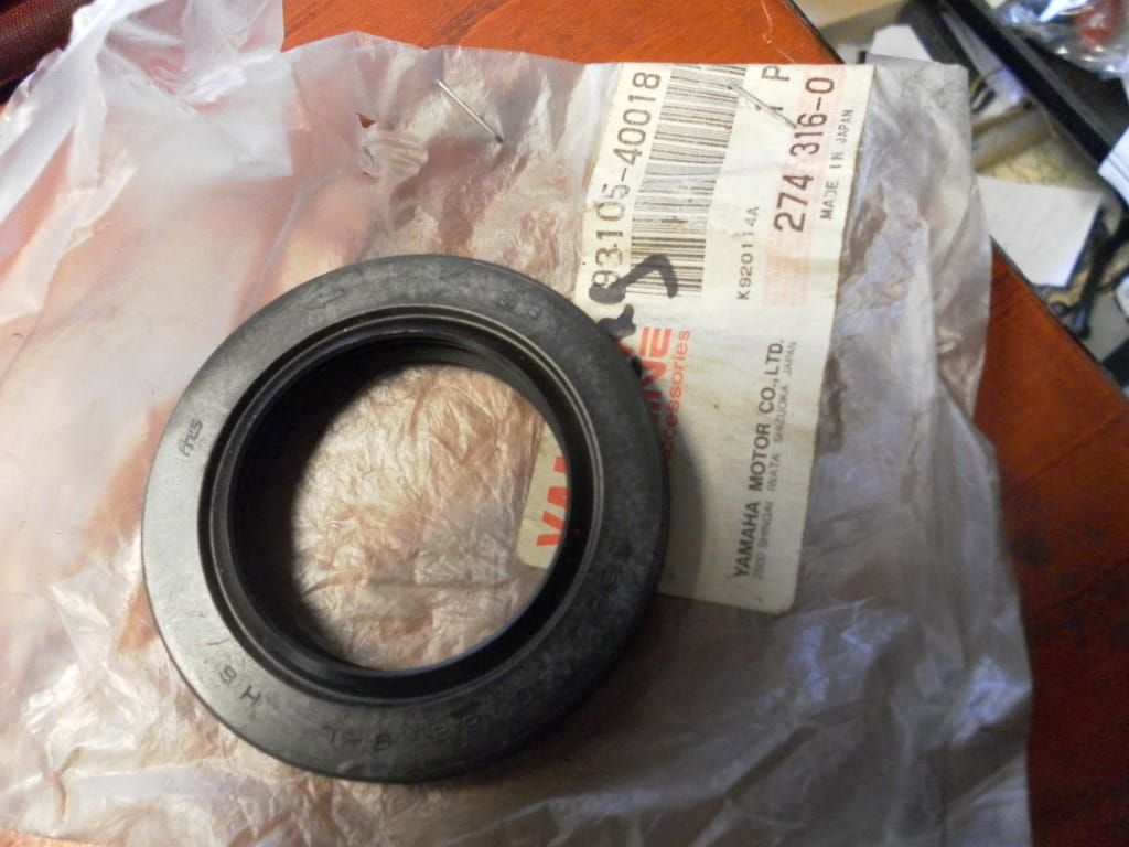 Seal , keerring	40x62x9	oem	93105-40018 , xs1 xs650