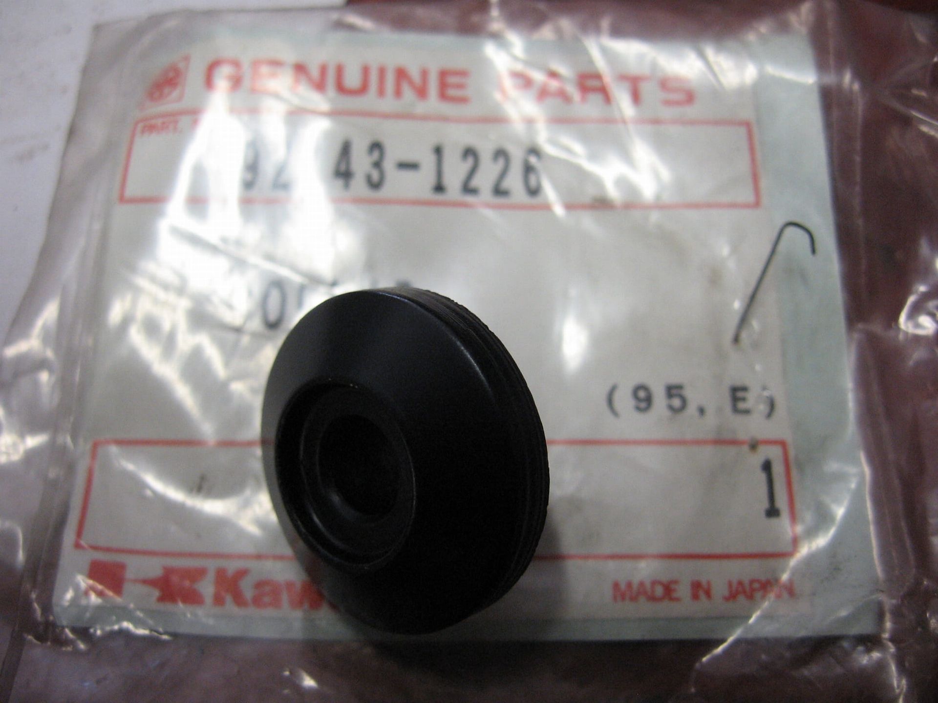 2x collar		oem	92143-1226 , conise ring bevestiging kuip