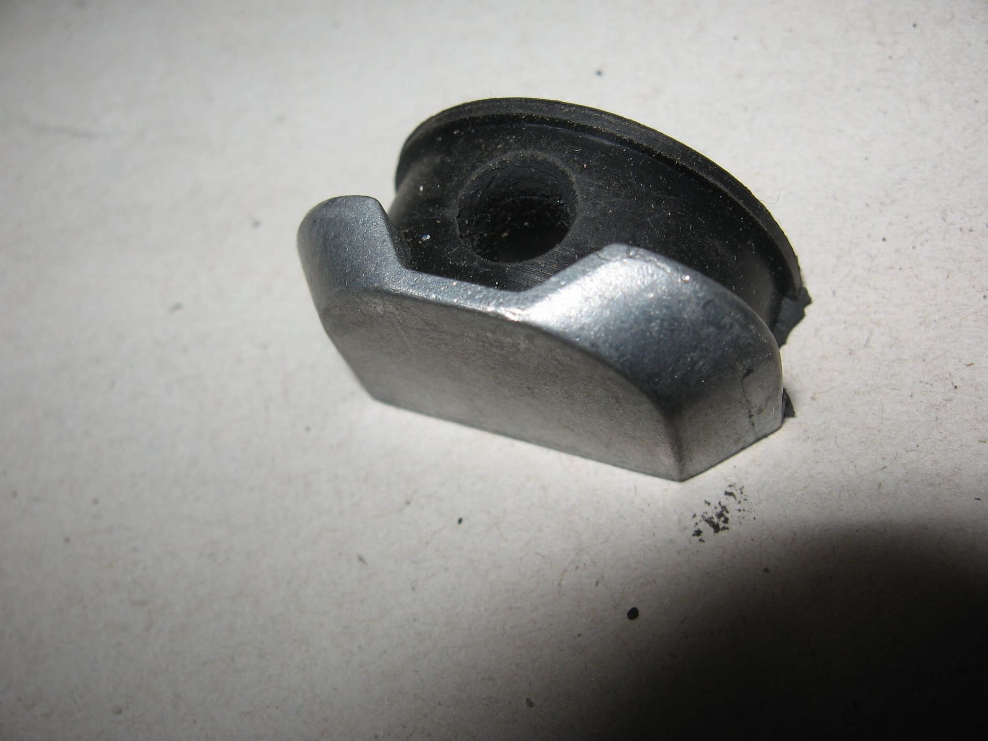 nokkenas eindplug – kz1000 81-83 , kz1100 82-83 zn1100 84-85		, 	92066-1106