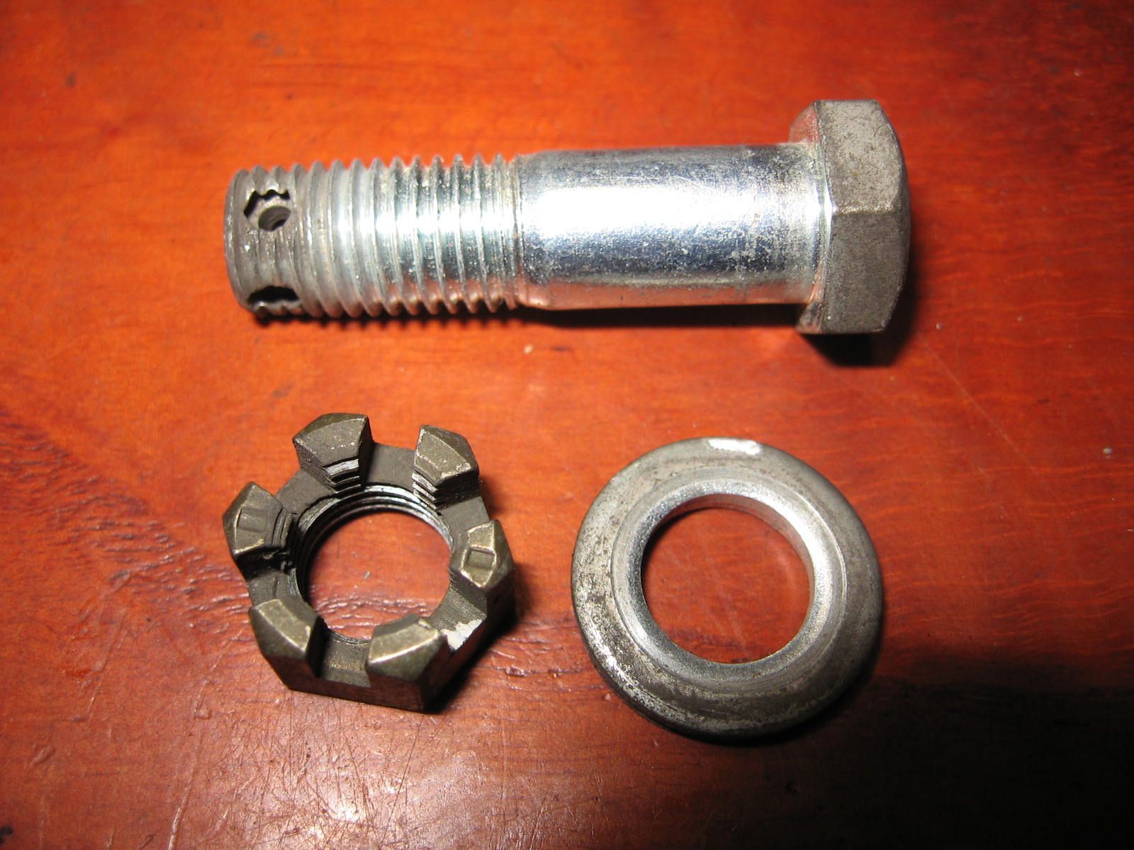 borgbout m10x35 borst 10x17mm	( torque link )Gs500 89-2000	09101-10036