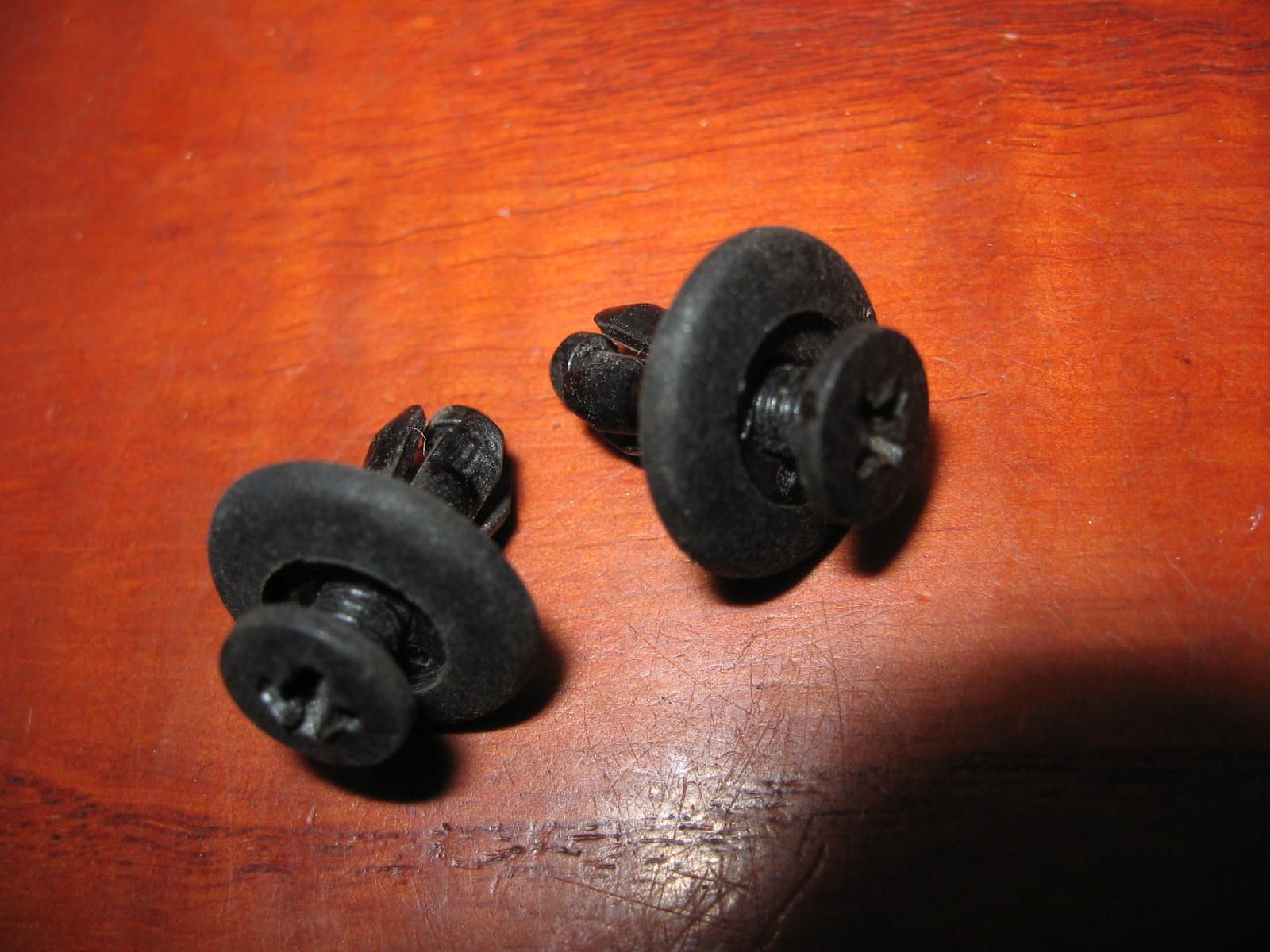 2x clip kuipbevestiging	gsx750es	09409-06322-5pk		, kruis niet zo goed