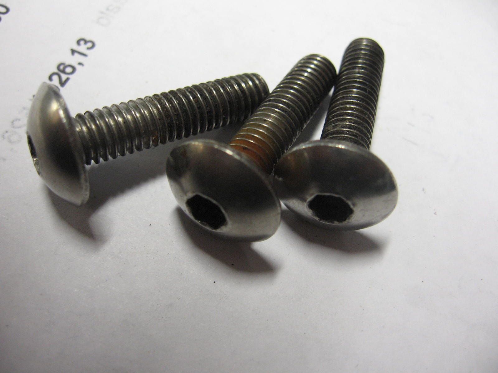 3x imbus bolkop bout m6x25 RVS		09139-06029 +1x  imbus bolkop bout m6x30 RVS		09139-06042