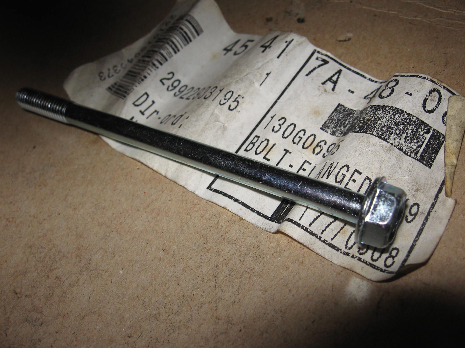 flensbout m6x95 , carterbout		oem		130G0695	130Y0695 , 130BD0695