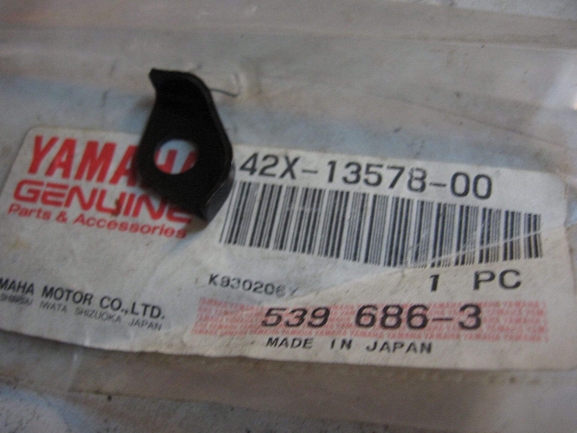 hoek onder bout bevestiging inlaatrubber – xv		oem		42x-13578-00