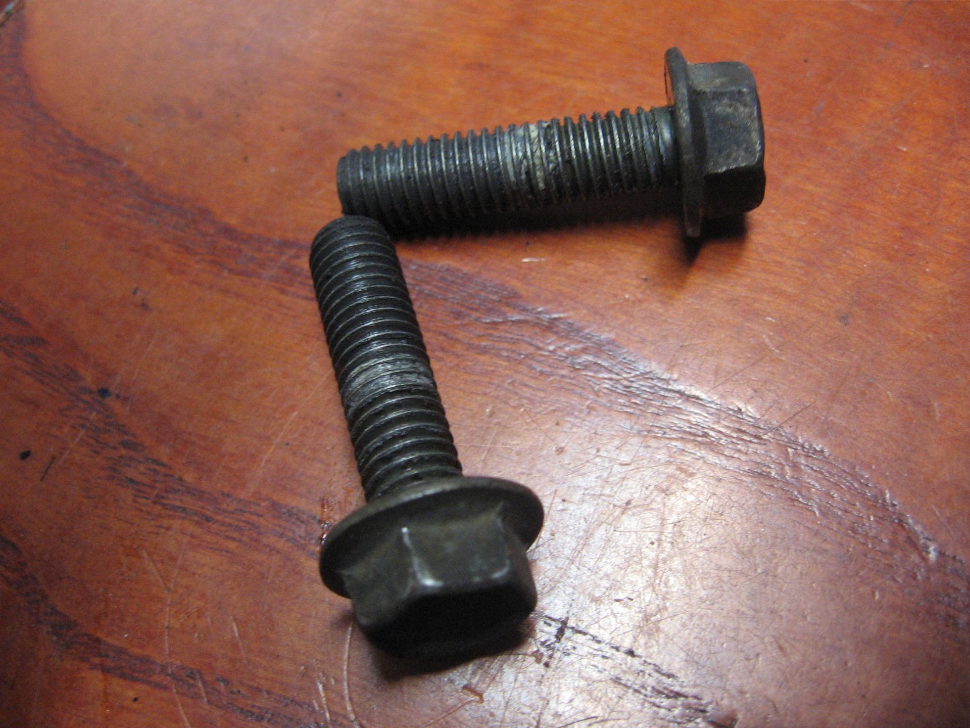 bouten bevestiging achterremklauw	Gsx600f 1988-97 , gsx750f 1989-97 , 	01550-0835A