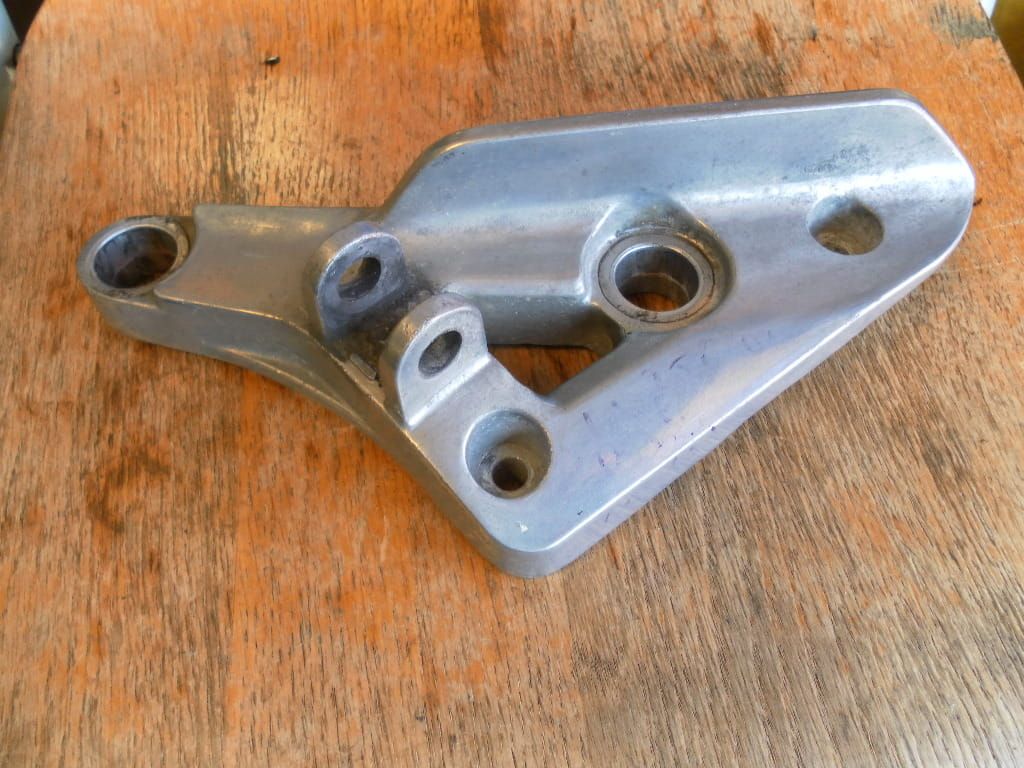 muffler stay left , houder demper /passegier voetsteunhouder links	vn700 85 , vn750 86	35011-1239