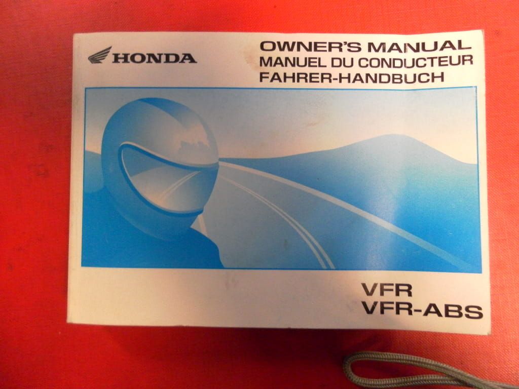 owner”s manual	Vfr , vfr-abs 800		37MCW600 , 00X37-MCW-6000	PRINTED 2001