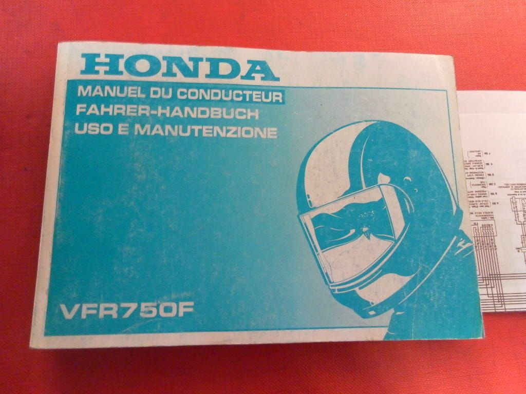 fahrer handbuch ,	vfr750f uit 1989		00X37-MT4-8010 , 37MT4801	GOEDE STAAT , vale kaft