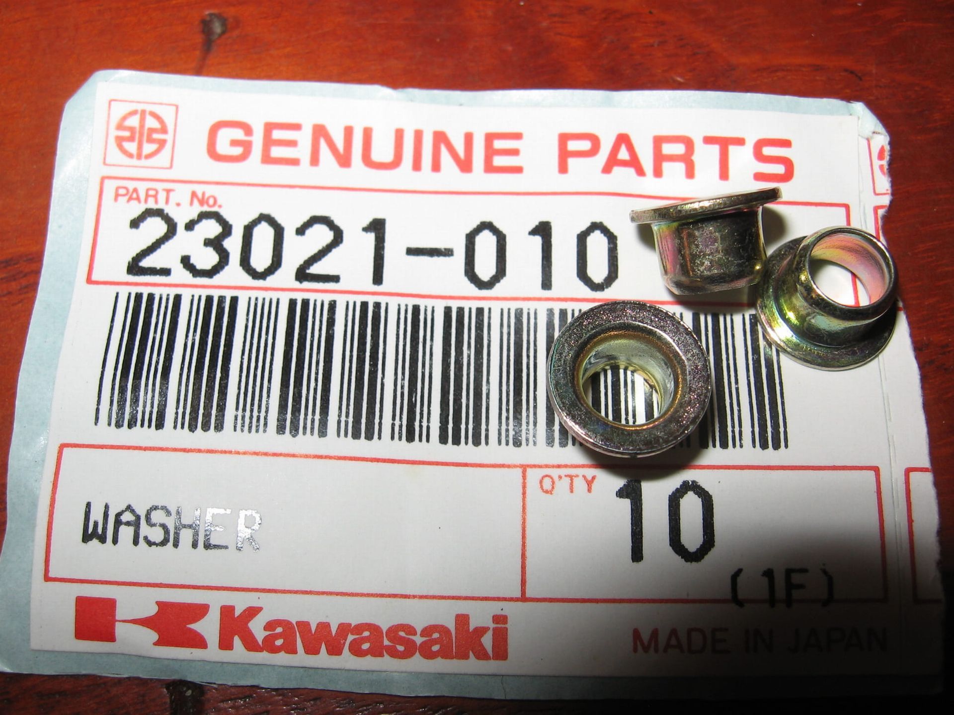 2x bus koplampunit bevestiging-- kz400 mach IV	2 per koplamp nodig	oem	23021-010