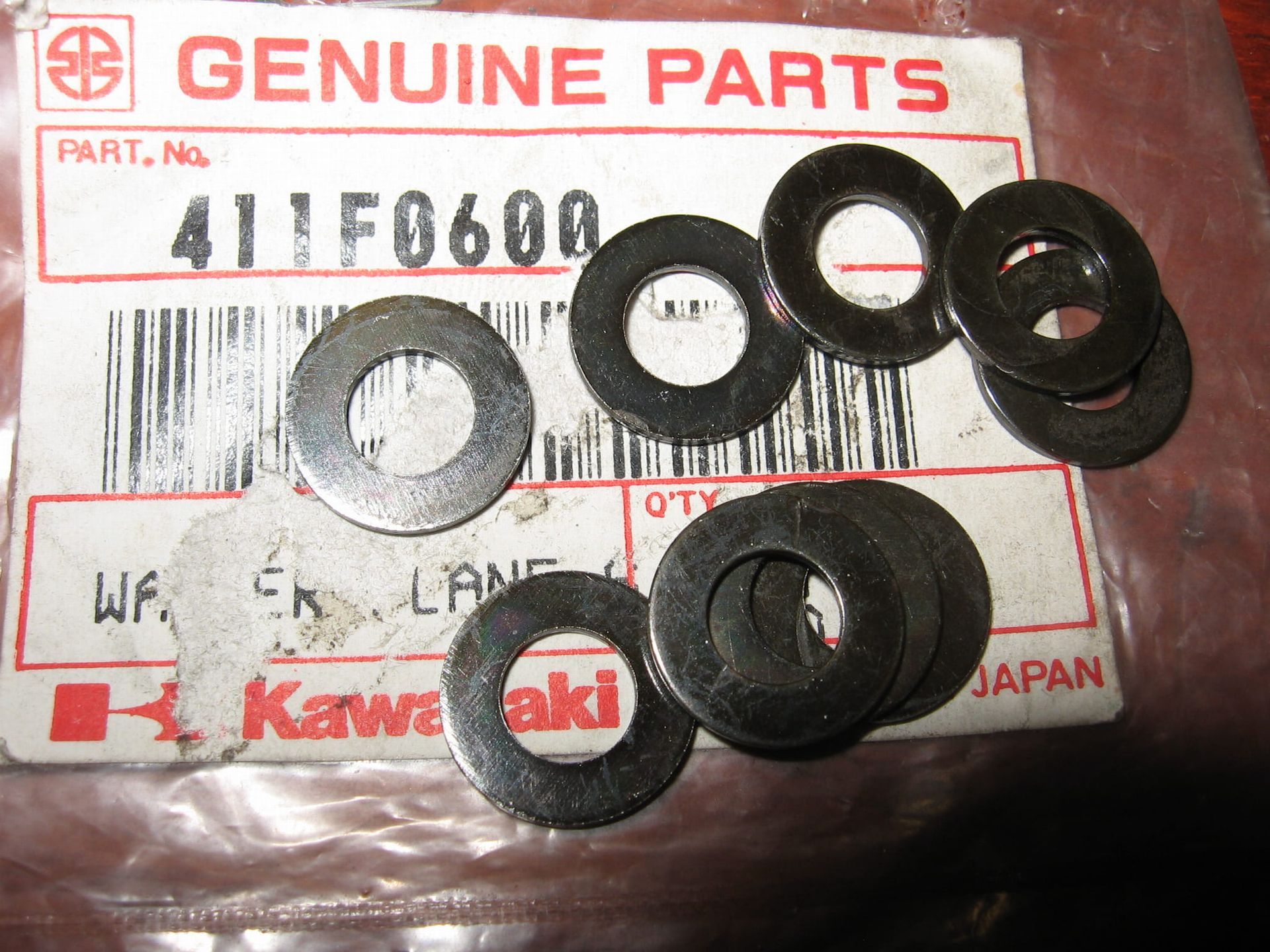 9 stuks ring zwart metaal , 6mm , 		oem	411F0600