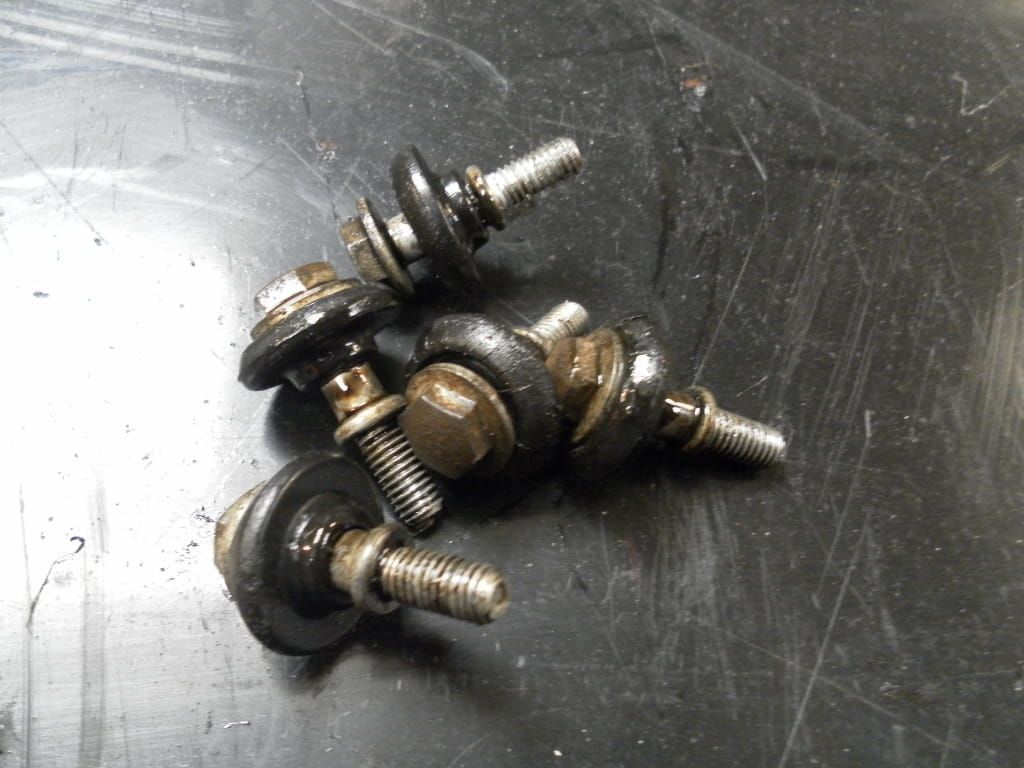 bouten 5x krukasdeksel 	k100 k75 	11141460331
