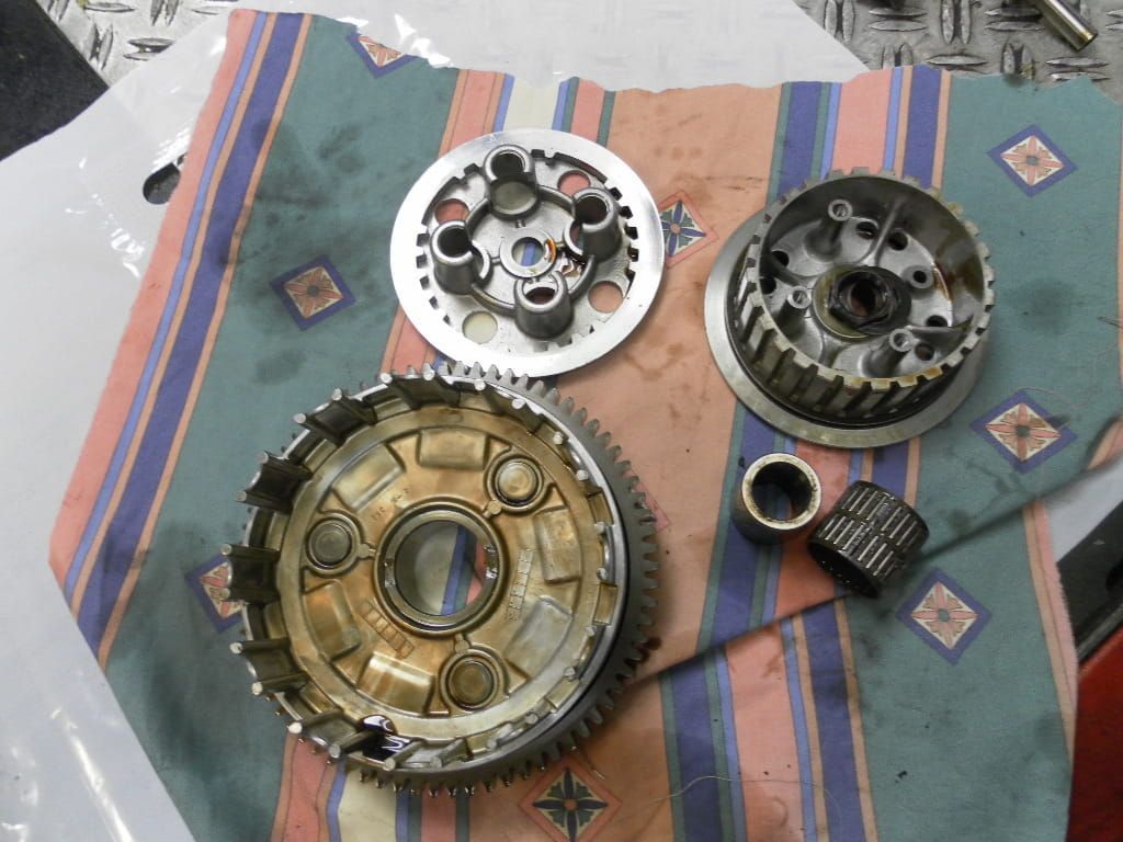 koppeling	Gsx750f 2000	21200-26832 , 21410-27A02 , 21462-27A00
