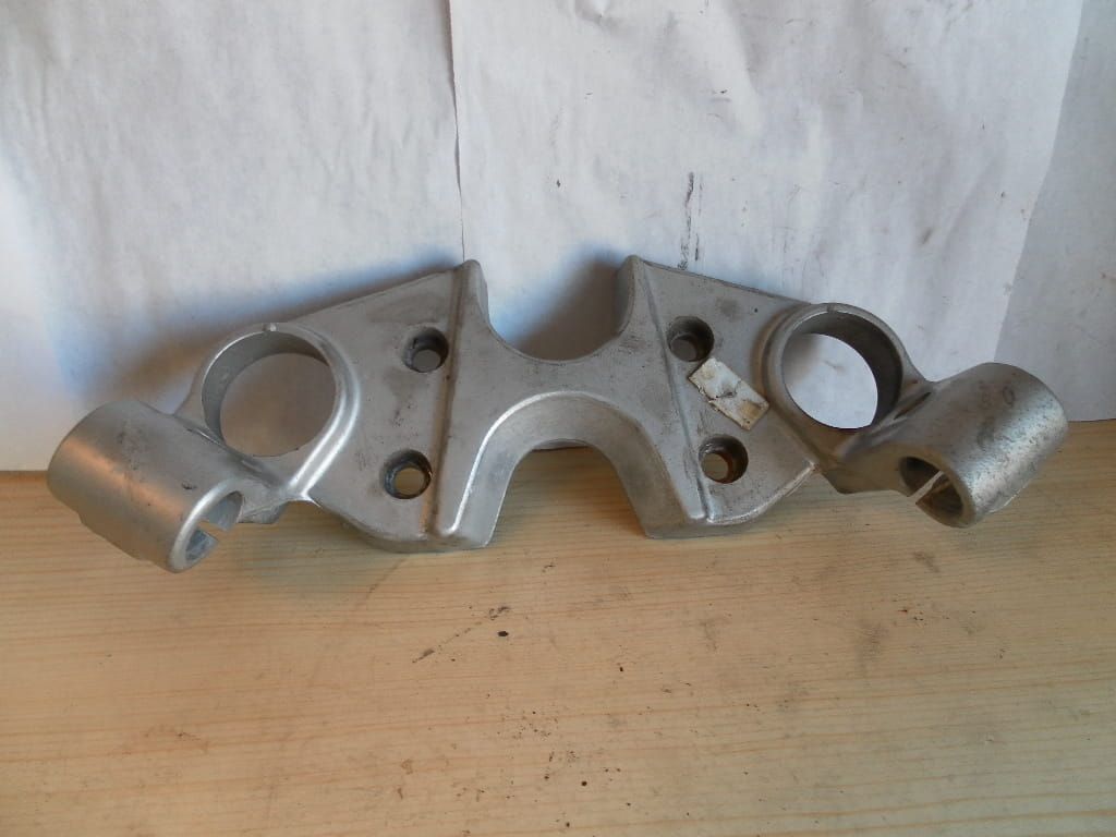 houder stuur	56211-08F00 	Gsx750f 98-03