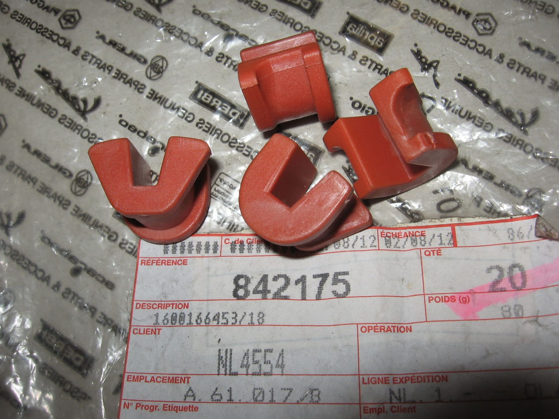 4 stuks pattino Regolatore , geleide blokje koppeling		piaggo		842175 . Vario geleideblokjes Piaggio MP3