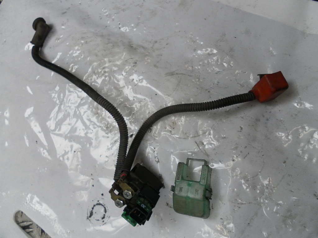 startrelais	Gsx750f 2000 vz800 , vl800	31800-21e20
