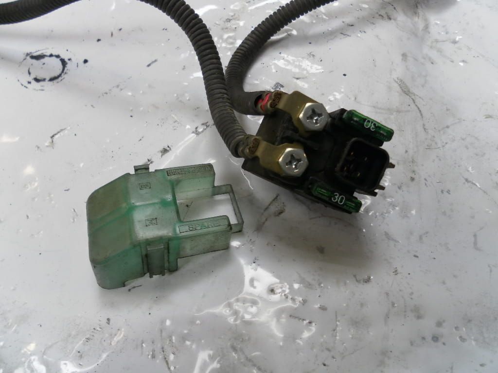 startrelais	Gsx750f 2000 vz800 , vl800	31800-21e20