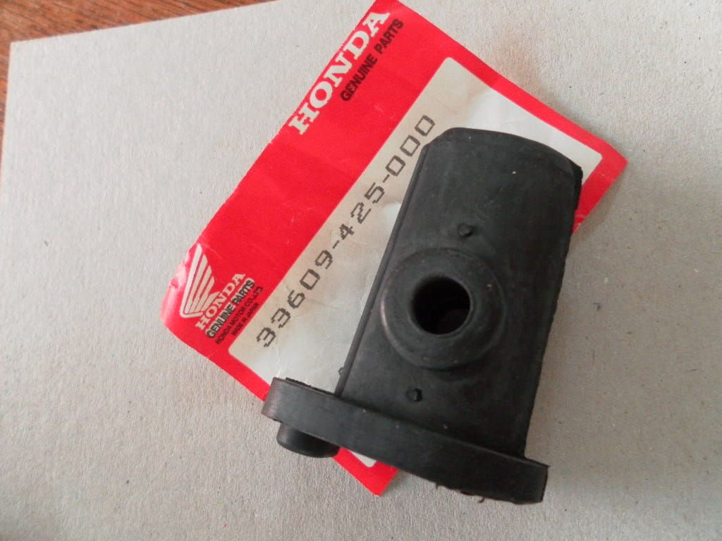 rubber bevestiging knipperlicht , gl1100 , cb750 cb650		oem 	33609-425-000