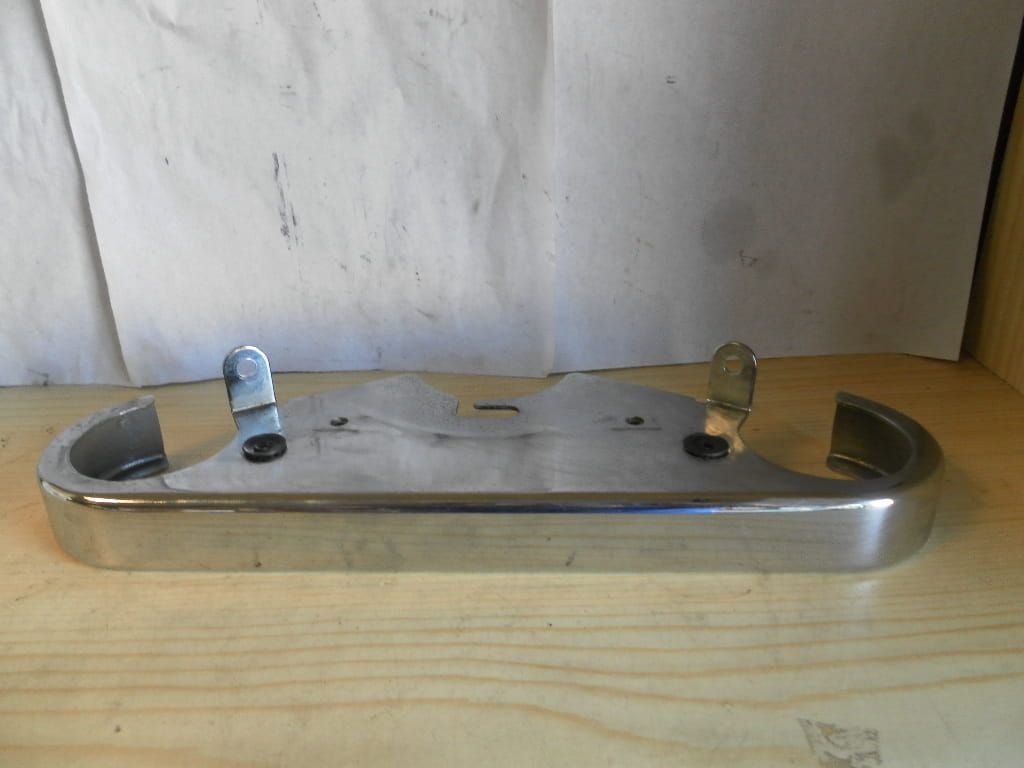 chrome kap over onderste balhoofdplaat	Vn800 classic 2001	44033-1235
