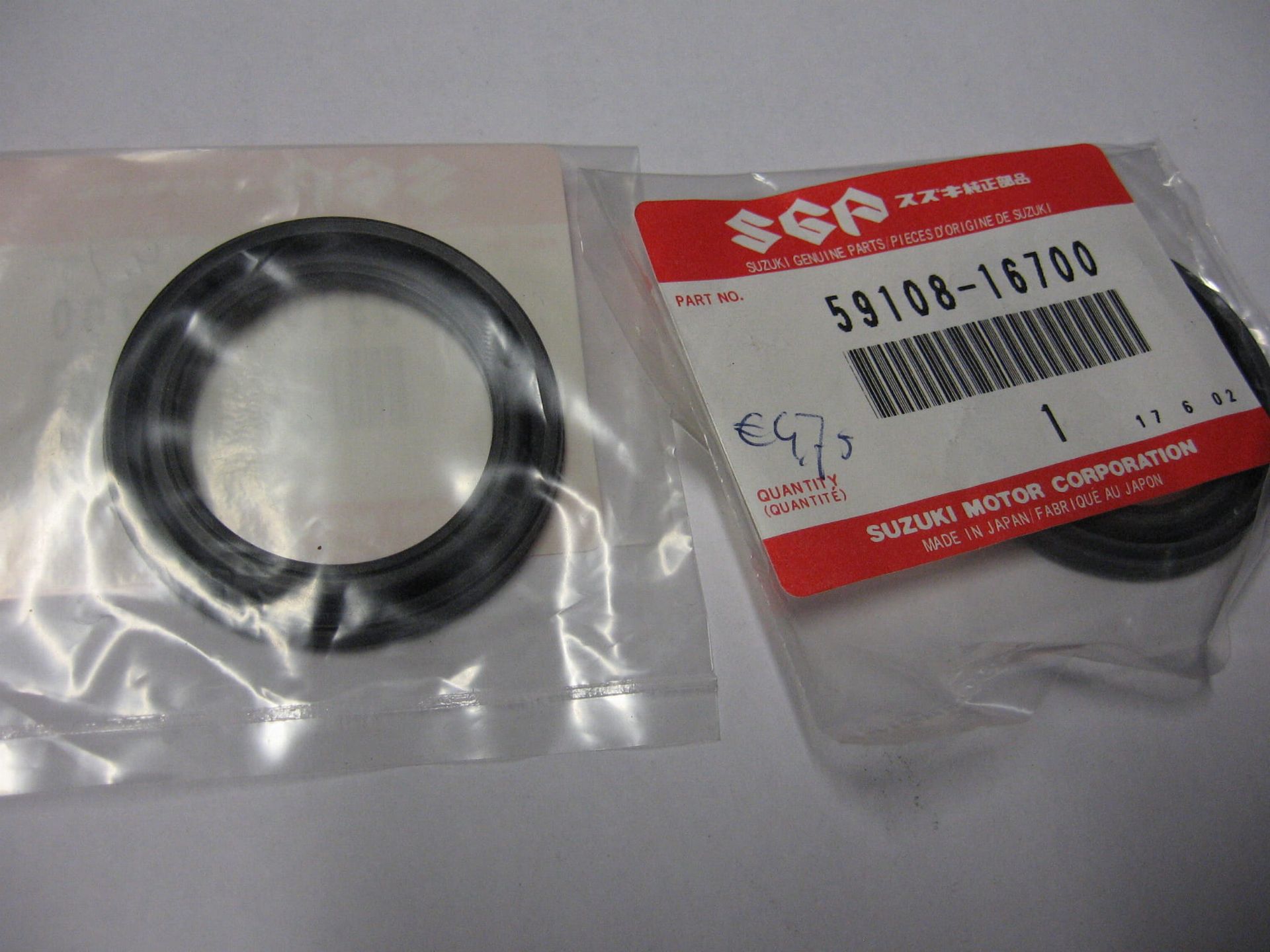 2x stofring remzuiger		oem		59108-16700 , gs550 gs500 gsx600f