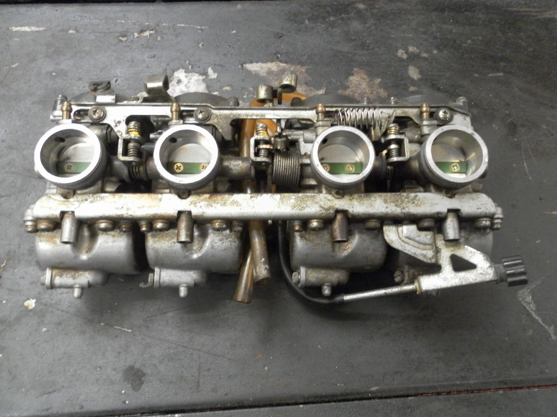 carburateursset KEIHIN , met wat werk	gpx400r 	V363 BG20