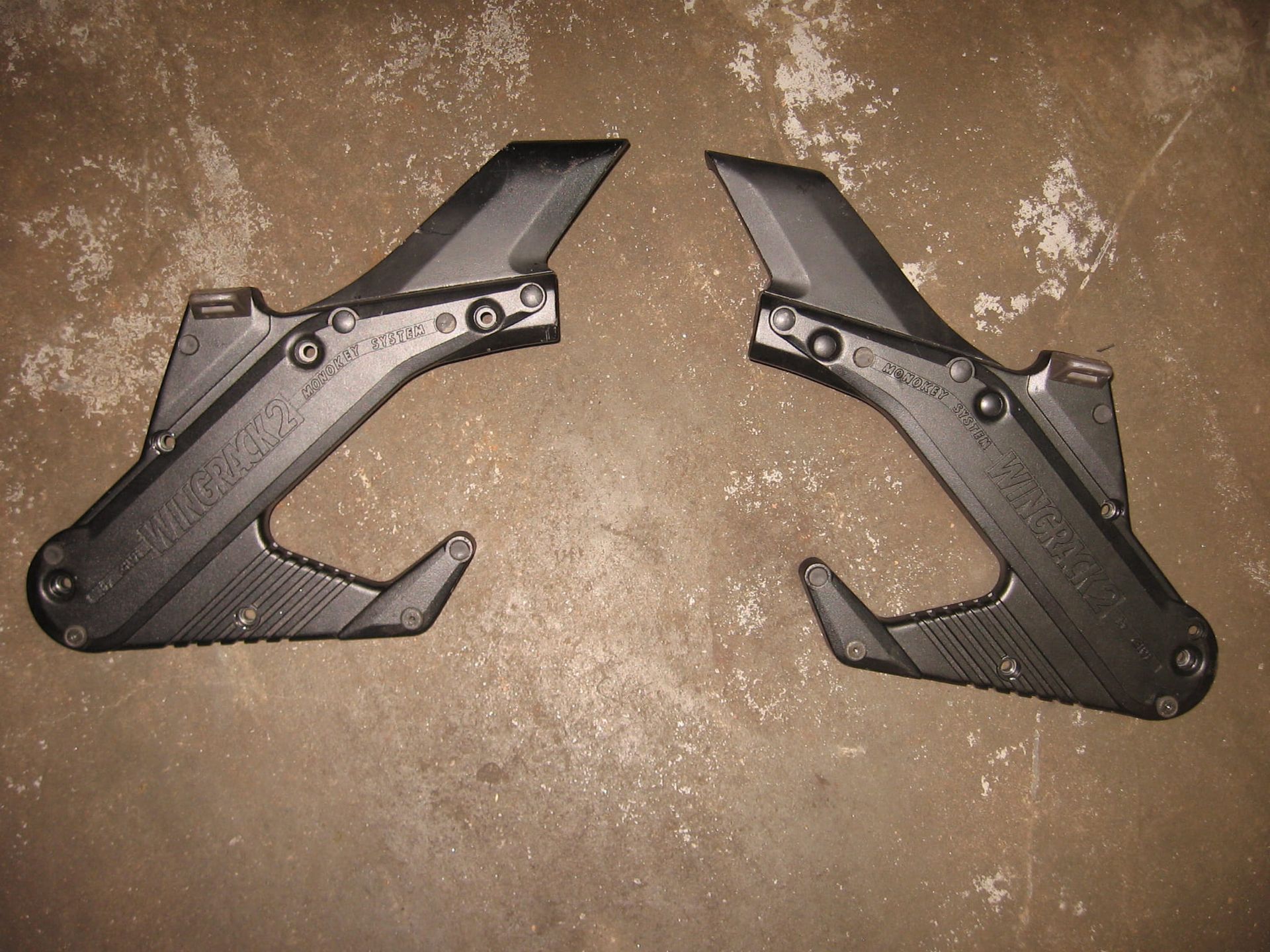Kofferhouder links en kofferhouder rechts givi monorack2 met bovensteun wingrack1 	givi	Z132 , z163