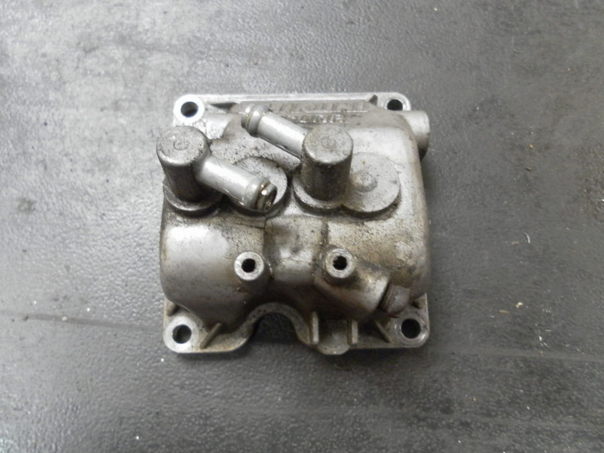 vlotterbak voor carb met verwarming  no 3	XJ600S DIVERSION 4br