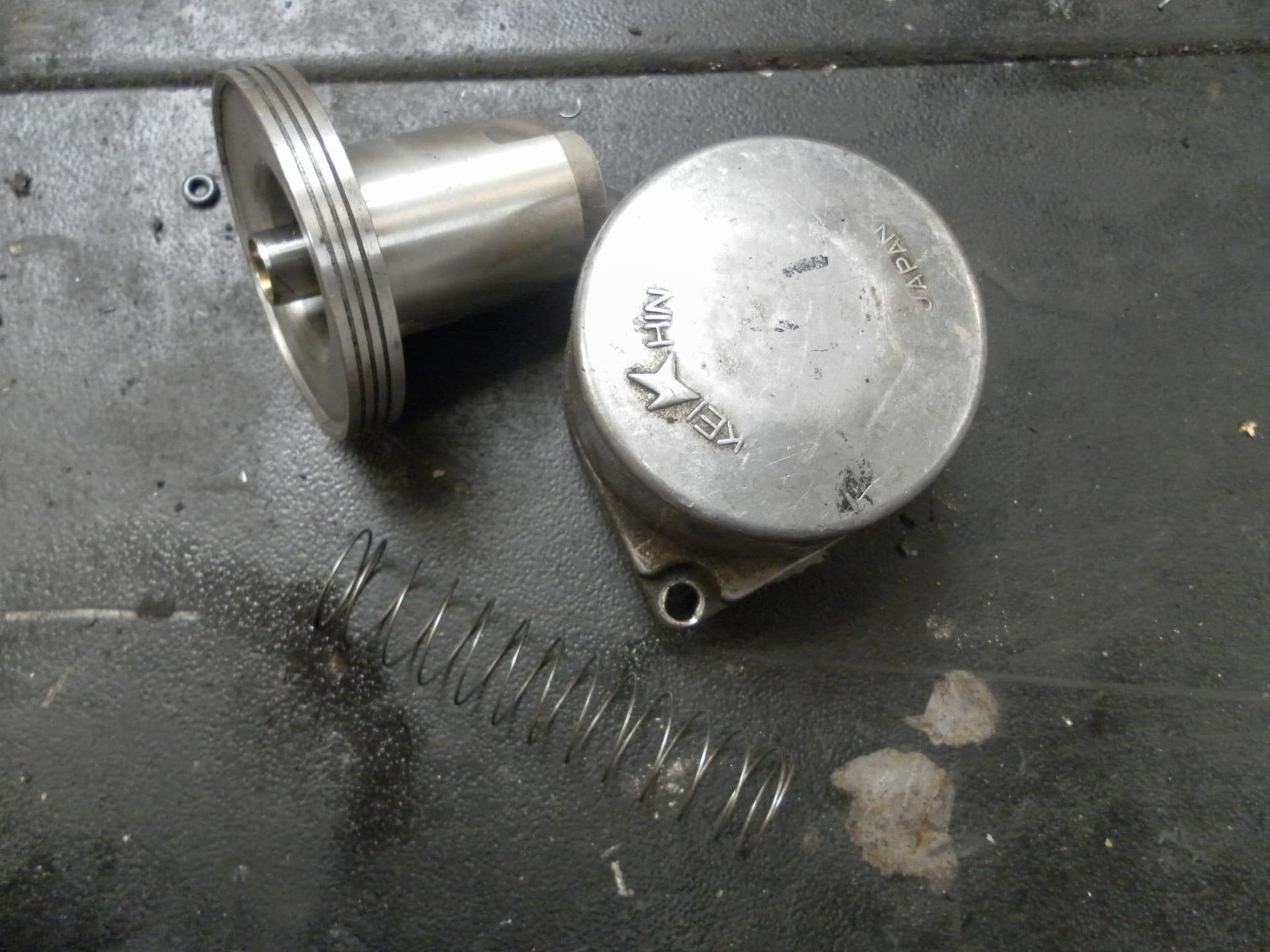 gasschuif met deksel , vacuum piston set	cx500 A  ,B	16022-415-023 	16022-449-771