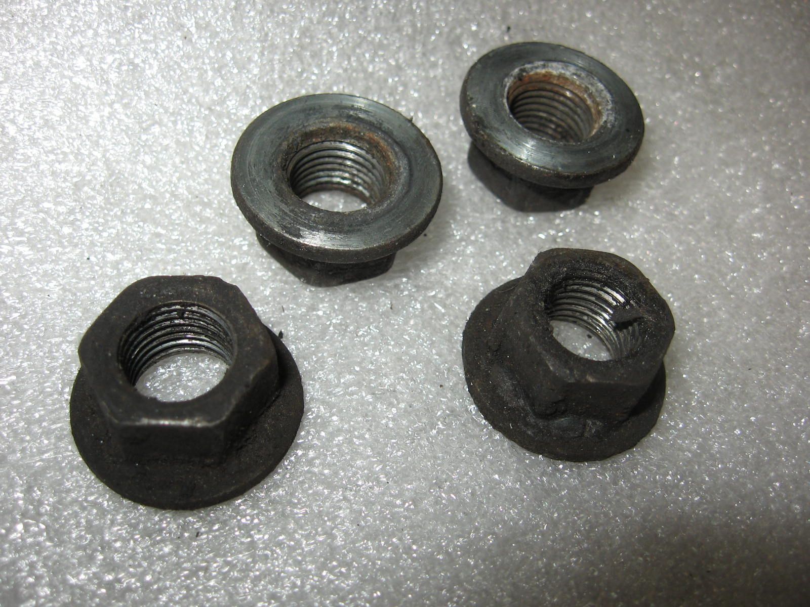 4 stuks Flensmoer achtertandwiel m12x1,25 sleutel 17mm