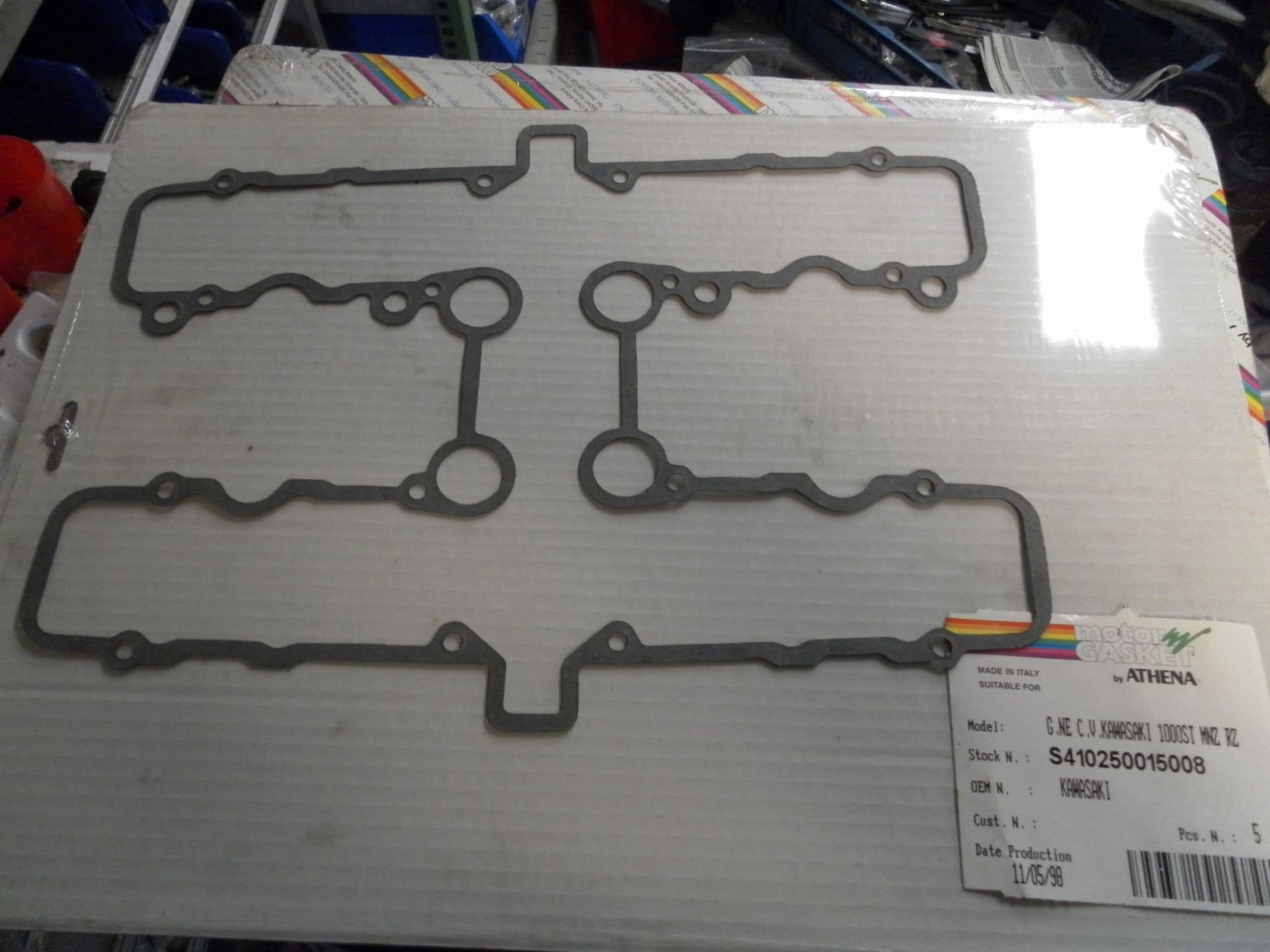 kleppendekselpakking – KZ1000 A / B / C / D / E  1977/1981 , KZ1000 C POLICE / CHAIN DRIVE  1981 , z1000 79-80		athena		11060-1581	S410250015008