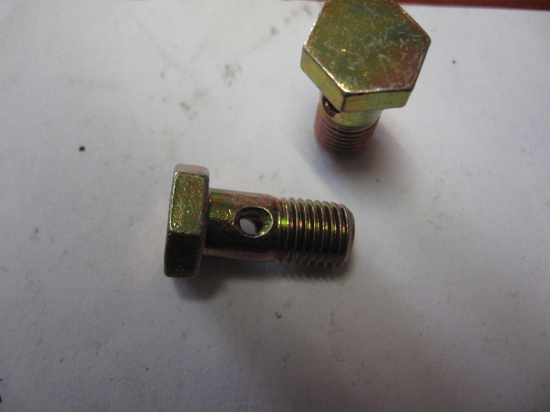 4x banjobout rem M8x1 	Geanodiseerd ? 	ktm	58038029000