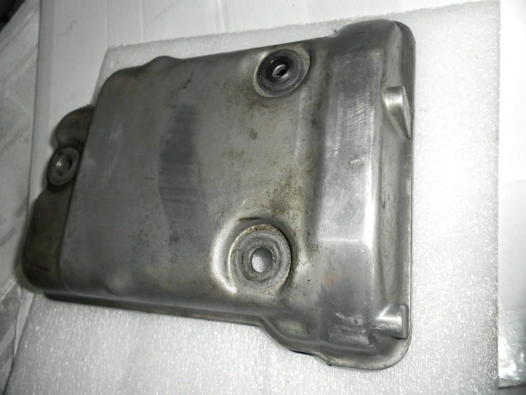 kleppendeksel  voor    	vn750 vn700 1985-93	14024-1089