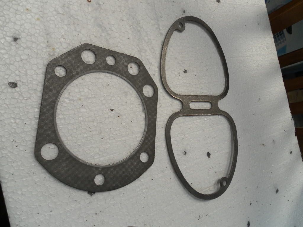1 koppakking + 1 kleppendekselpakking r100			11121338426	11121338715