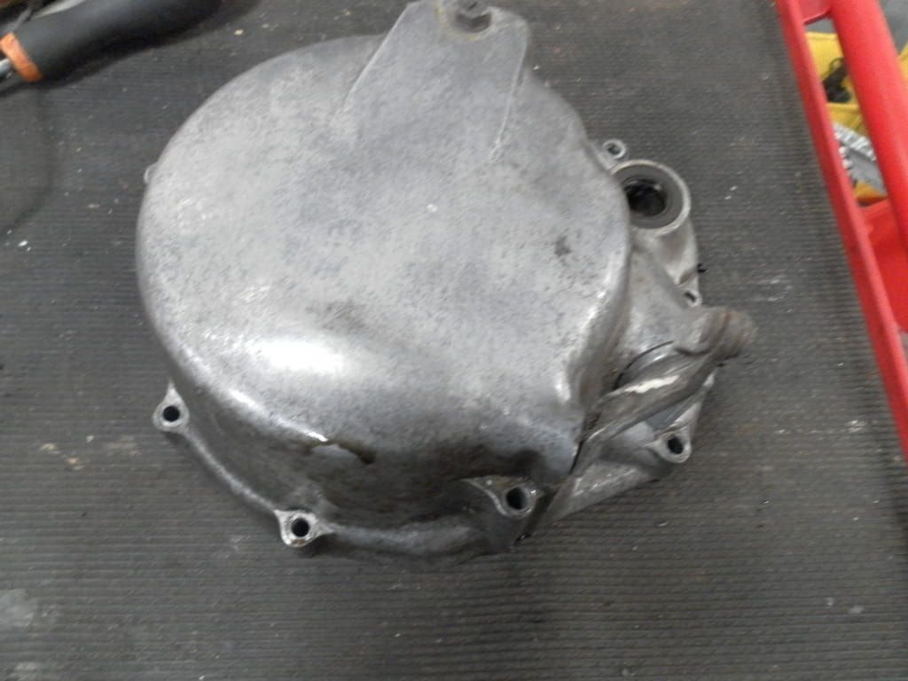 koppelingsdeksel met oliepeilstok en koppelingsbediening	Cb550 	11331-390-000