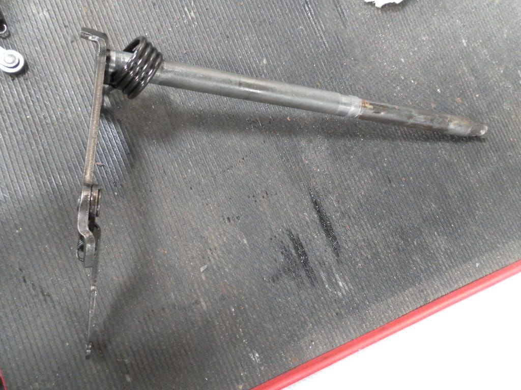 Schakelas , gearshift spindel	Cb550 	24610-374-000