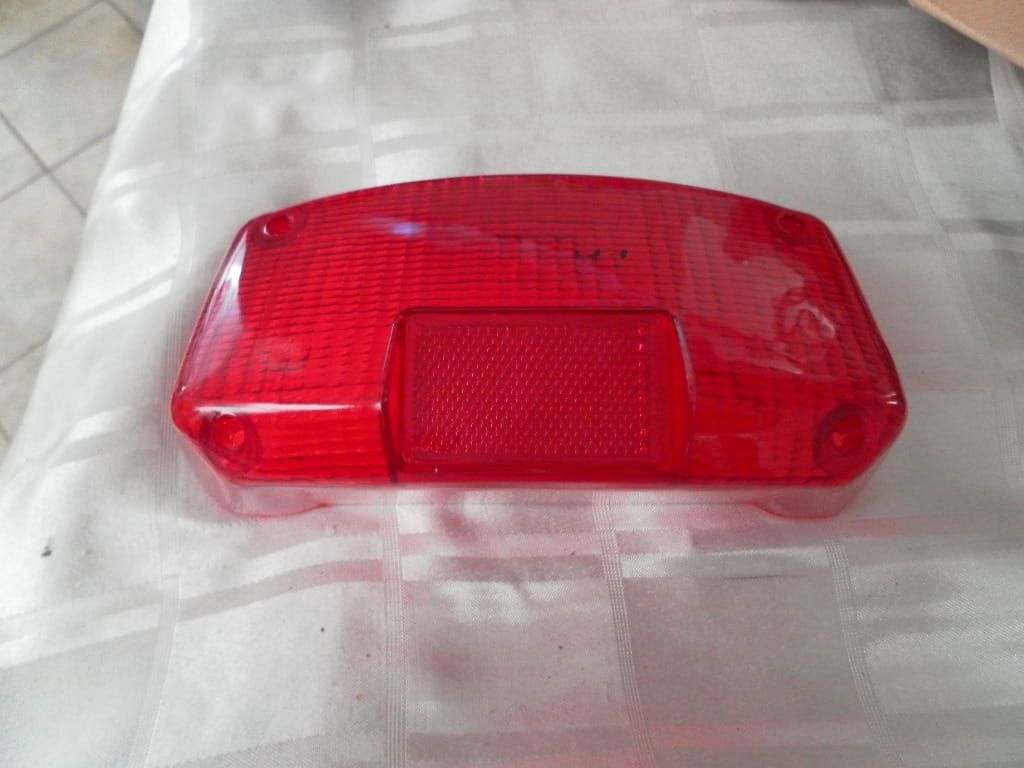 achterlichtglas   gn125 1982-2001	vervangend voor  			35712-49130