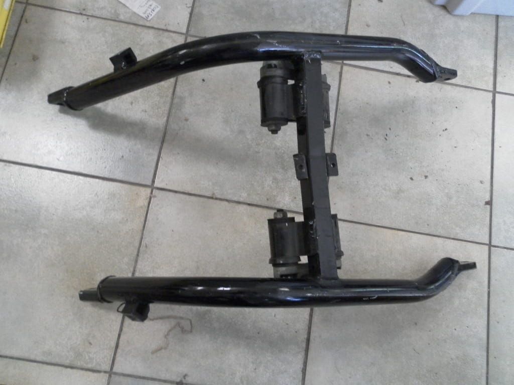 framebuizen met trilrubbers	Zzr1100 1990 ? 	31064-1114-GD