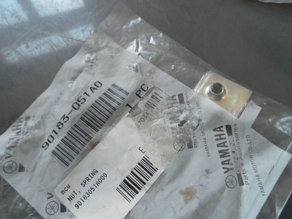 clipmoer , nut 		oem		90183-051A0
