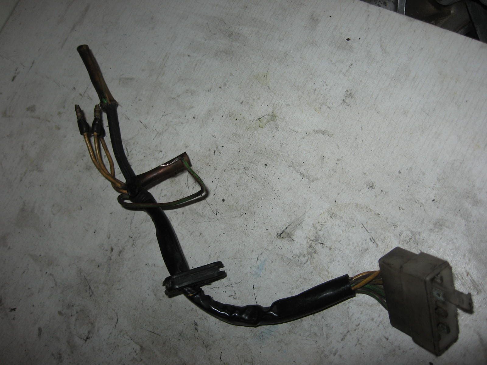 kabelboom dynamo-vrijstand -oliedruk	cb400f K0 1975	31100-333-000