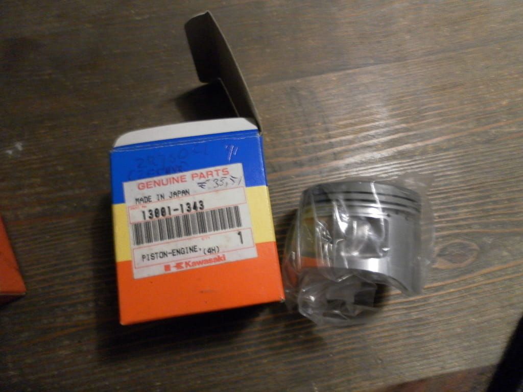 zuiger STD	zr750 c1-3 91-93  Gpz750 1982-85 , zr750ltd 1980-83	oem		13001-1343 (1)