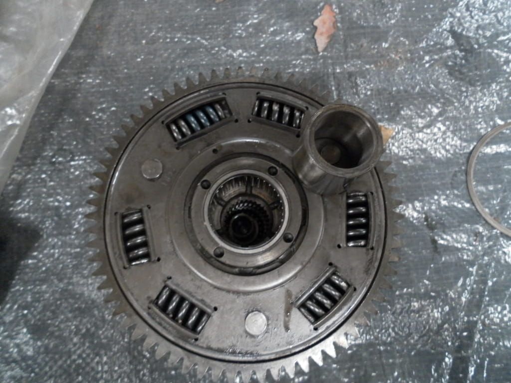 koppeling	vf1000f 	22131-MB6-000 ,  22100-MB6-003 22100-MB6-013