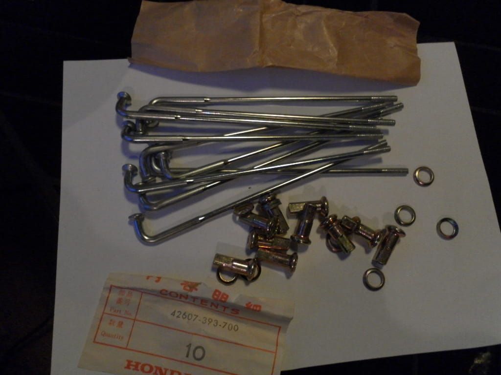 42607-393-700 10 stuks Originele Honda spaak GL1000 Achterwiel haakse kop	cb750A