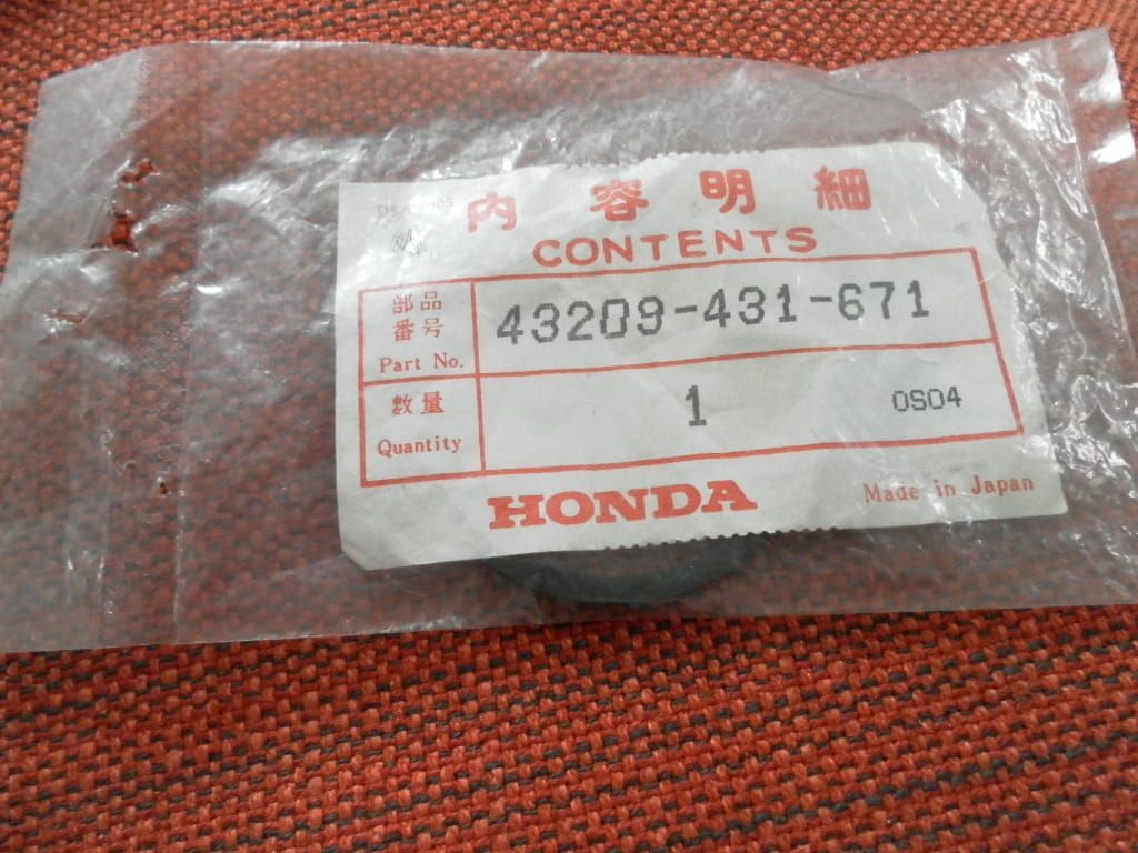 Pistonseal , afdichting remzuiger	gl cx , cbx1000		43209-431-671 	oem nos