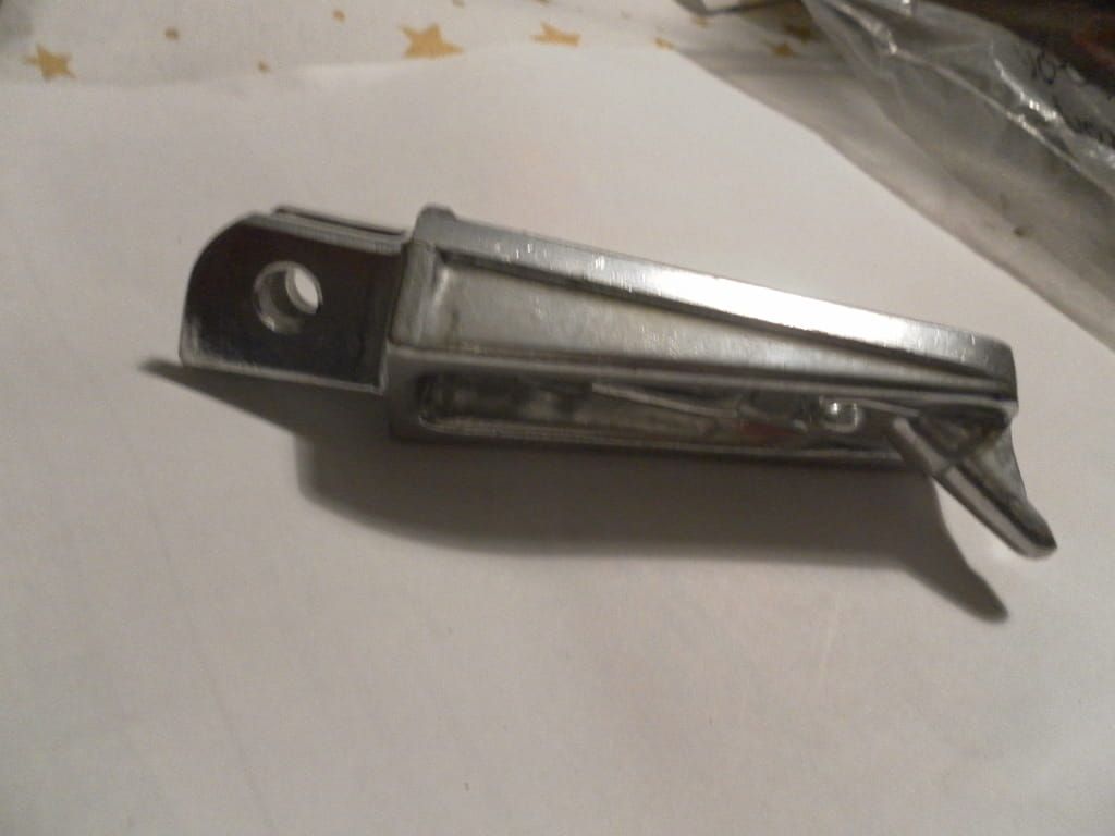 rechter voetsteun , zonder rubber	xj600s seca			4BP-27461-00   4BP-27461-01