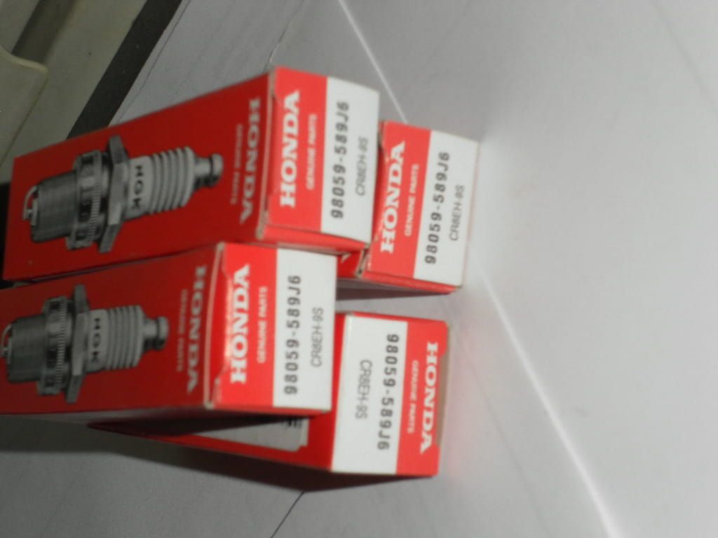 4 stuks honda bougie ngk CR8EH-9S   , 98059-58996