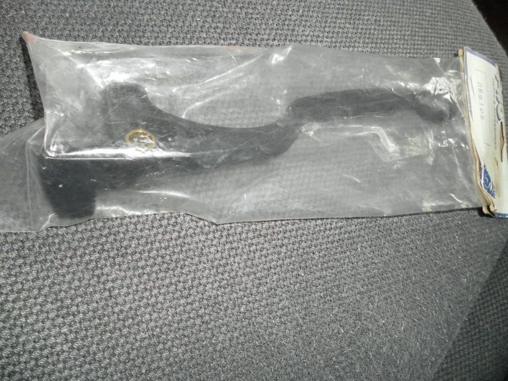koppelingshevel 	Gpz900R A1-A6 ,GPZ1000 RX A1 A2 , GPX750R F1 f2 		vervangend voor 	46092-1113 	46092-1130