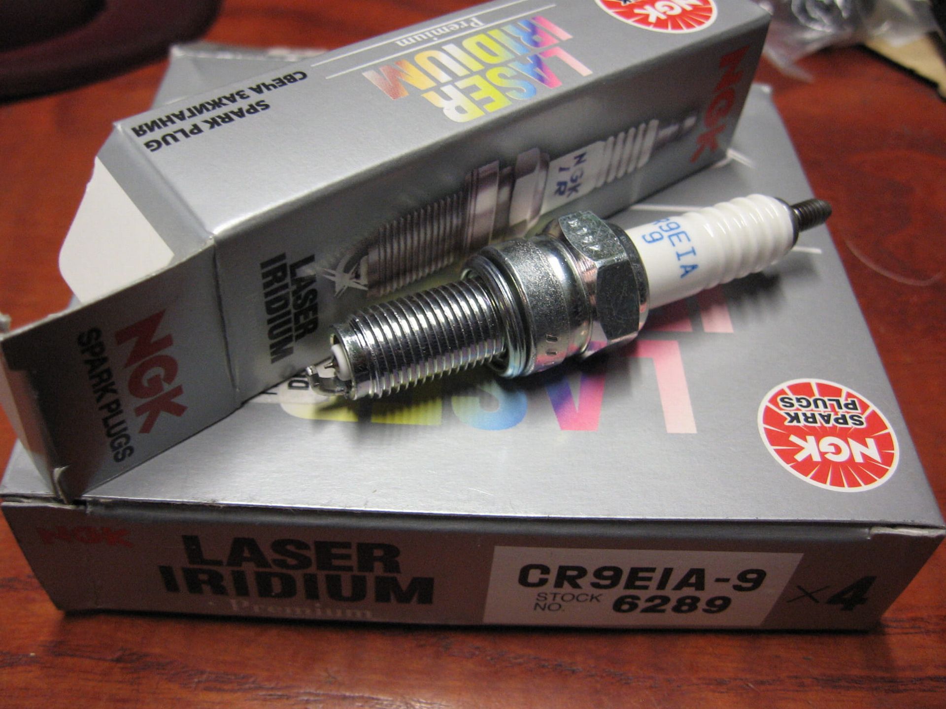 set van 4 stuks NGK bougie CR9EIA-9   LASER IRIDIUM