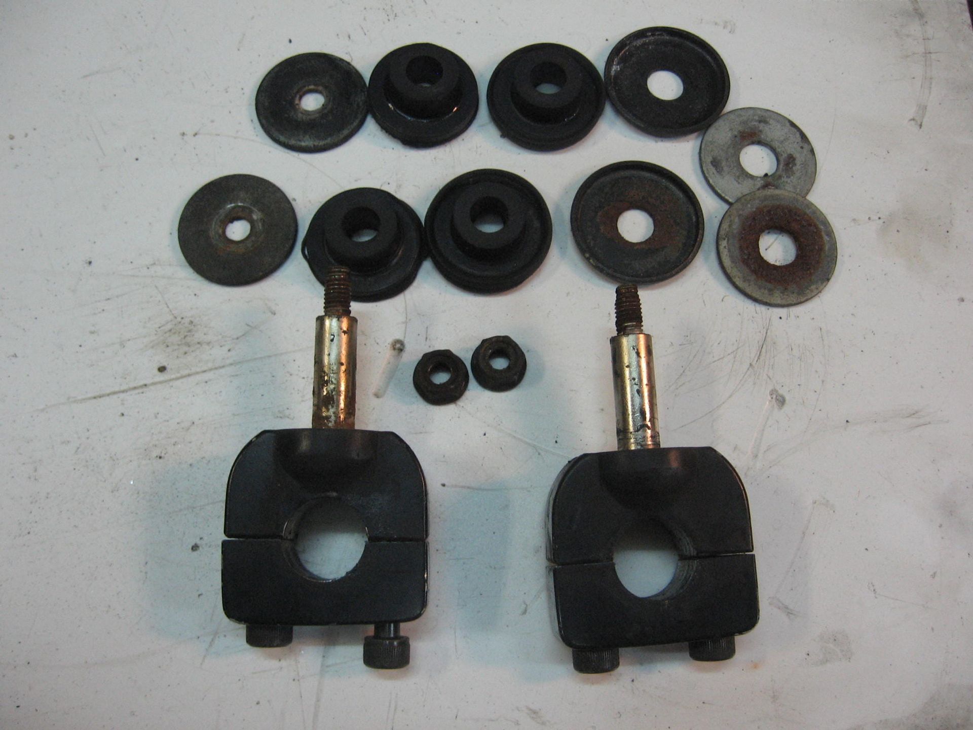 houder stuur boven+onder+rubbers -- cb450s 1986-88 53132-ml4-000 + 53235-ml4-000 + 53133-ml4-000