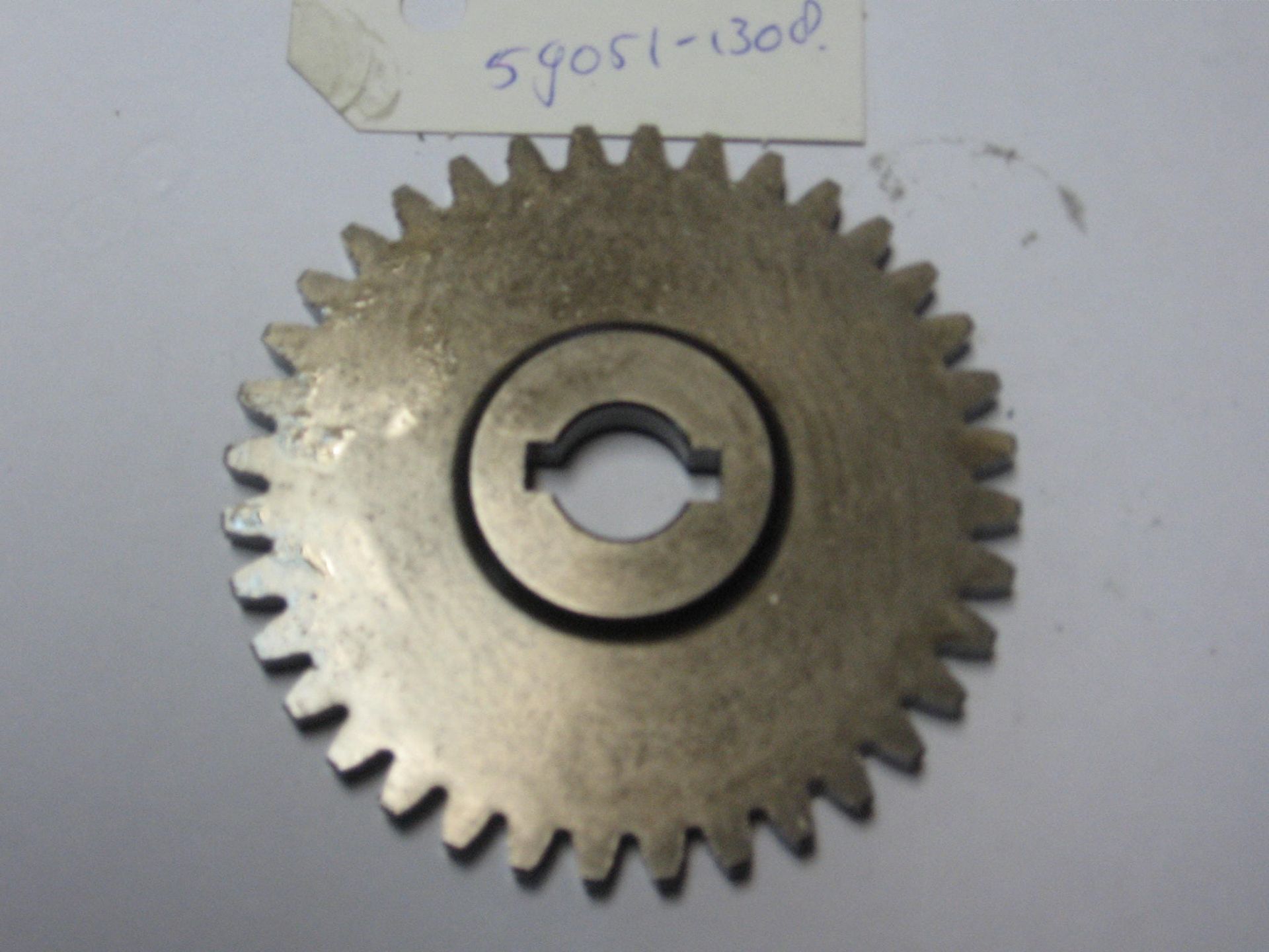 oliepomp aandrijf tandwiel -- zzr600  1994-04	59051-1308